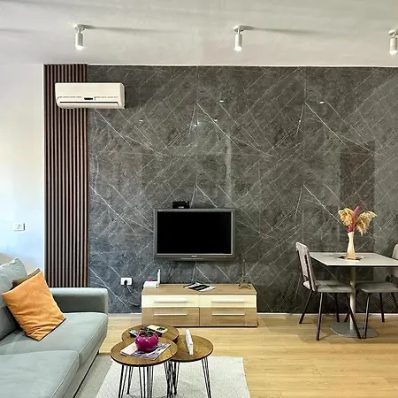 Chlo 4 Apartment